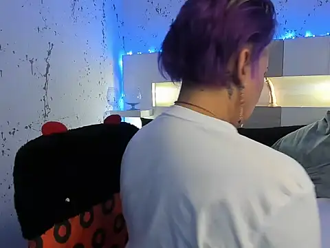 gag and hair fun - vidéo du modèle de showcams JaddeWalker