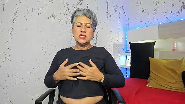 Dildo and Fingers inside me - vidéo du modèle de showcams JaddeWalker