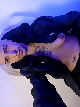 uy - video by GabrielFTM cam model