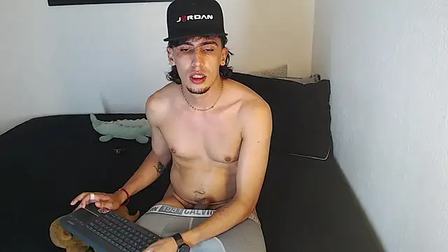 jugando culo y mi verga