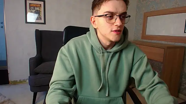 Humiliation and A BUNCH OF CREAMY CUMMM - video by FelixStarkk cam model