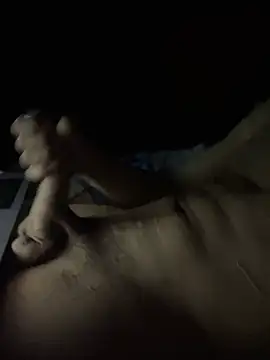 [25 Jul 01:56] Public Show – video af Byriango cam-model