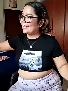 pussy pussy - video by saenz_eymi cam model