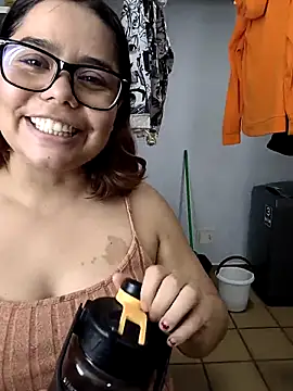 if you like rashes and unusual sounds, this video is for you.