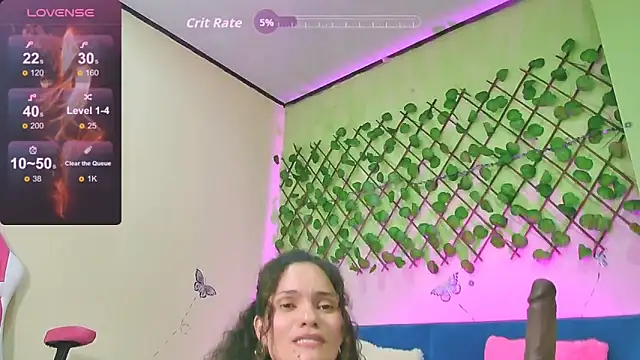 Look at this beautiful girl to set up a pillow, looks so horny and wet  #teen#latina#anal - Video von Karen_Ariass Cam-Model