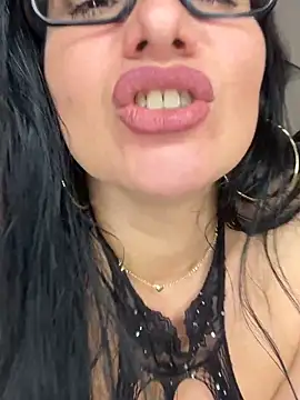 Deepthroat + saliva + double penetration - video by carol_latina13 cam model