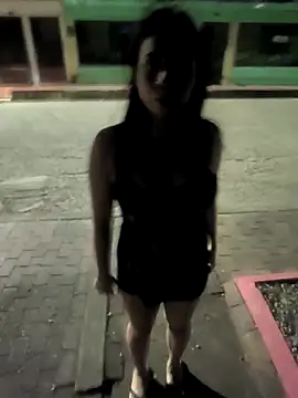 deep throat outdoors - video by StreetPartyLive cam model