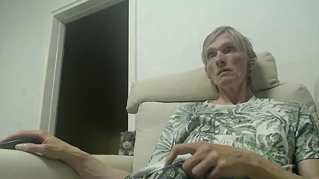 [26 Oct 21:21] Private Show - vídeo de la modelo de cam k74robert