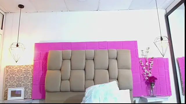 OILED MASSAGE AND MASTURBATION SLOWLY - video by Damary_Leon cam model