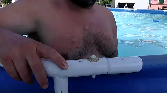 [17 Aug 12:19] Public Show - video by steve669_hot cam model