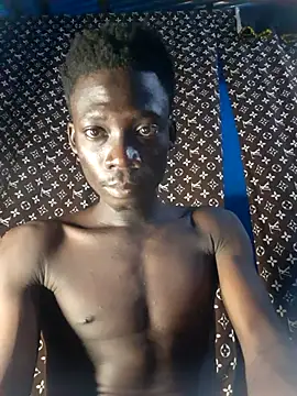 [15 Apr 02:27] Public Show - ক্যাম মডেল azomedo-এর ভিডিও