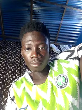 [16 Apr 06:29] Public Show - video oleh azomedo kamera model