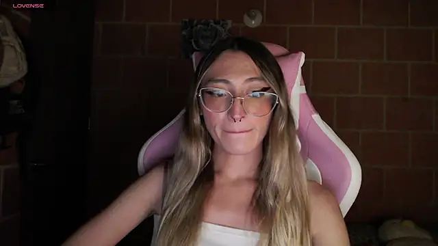 [3 Jan 19:27] Private Show - video by Andrea_camilaaa cam model