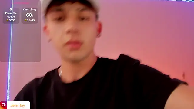 PLAY WITH MY FEETS🦶🦶🦶🦶 - video by oliver_kyy cam model