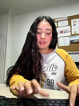 Muy sexy en la oficina - video by lana_rousse01 cam model