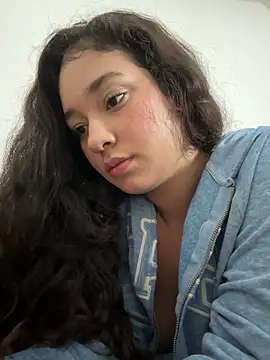 Cum on the carpet - video by lana_rousse01 cam model