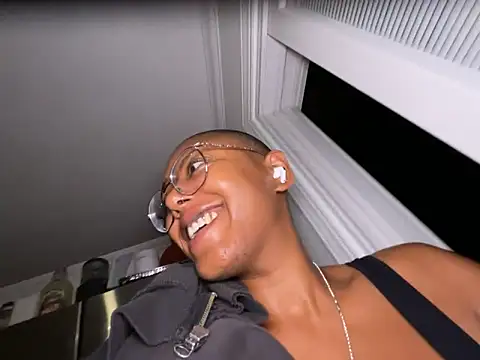 POV Missionary & Makeouts - video di aliayourfav modella di cam