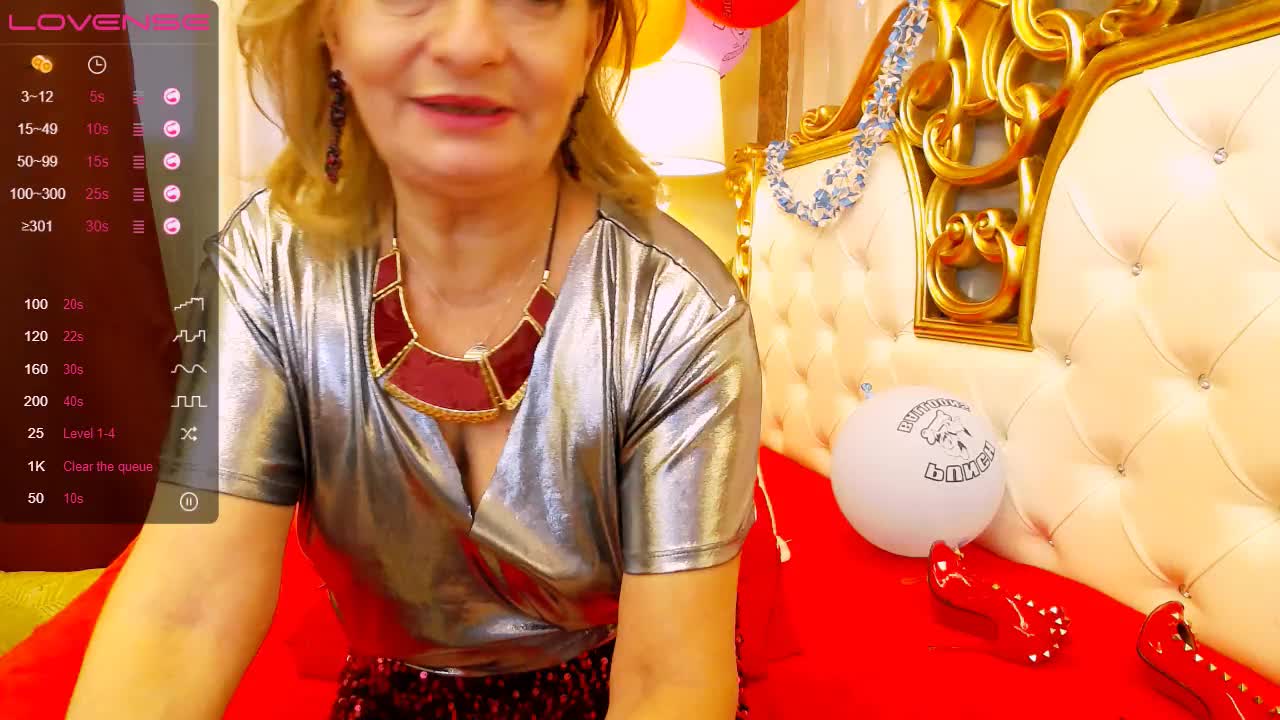 [18 Oct 08:13] Private Show – video af HypnotikCate cam-model