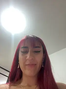 [1 Dec 17:33] Private Show – video od webkamerové modelky JuliethaDemon_
