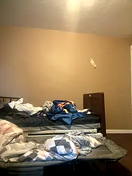 [15 Aug 08:20] Public Show - video by Bigrich112277 cam model