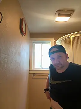 [17 Sep 11:01] Public Show - video by Bigrich112277 cam model