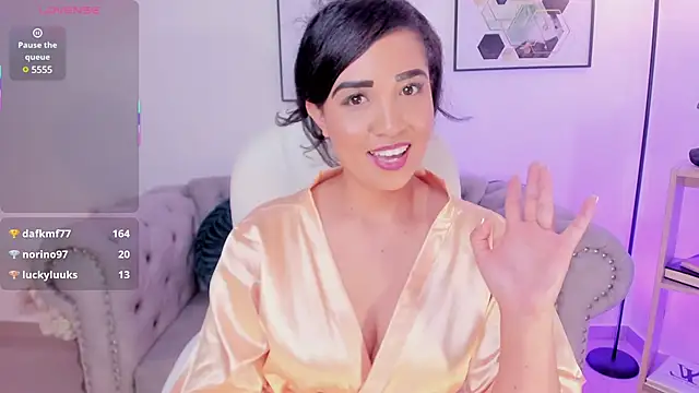 Hey say hello 🥰🔥 - video by Sharon_breezee cam model