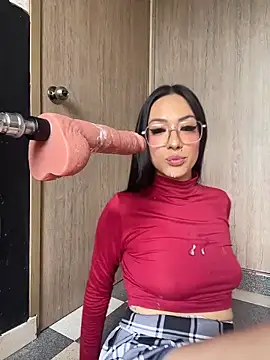 They fuck me in all positions - video by ValentinaBianchi cam model