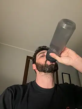 [20 Apr 23:44] Private Show – video modela na kameri Simon-xx