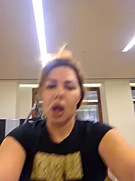 מי רוצה ליין אותי בחדר כושר let's fuck - video van Alisasex@xh cam-model