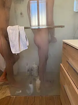 Shower show with company－カメラキャストのManu97kの動画