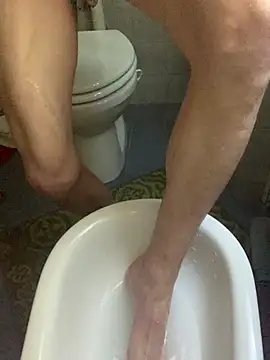 I piedi 🦶🏻 sono più puliti - відео від вебкаммоделі TORAKIKI79