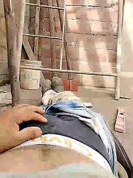 [13 Jun 12:55] Public Show - video by soyger123 cam model