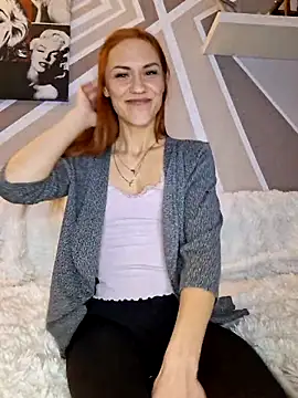 Showing you my hot body - clip cu SlimBellaa model videochat