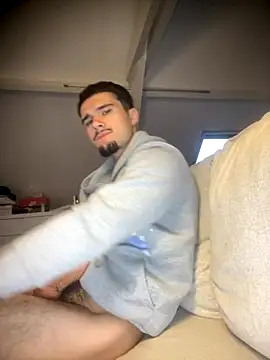 Private Show speaking spanish and masturbating me with viewer