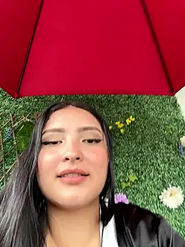Touching myself in public🔥💦
