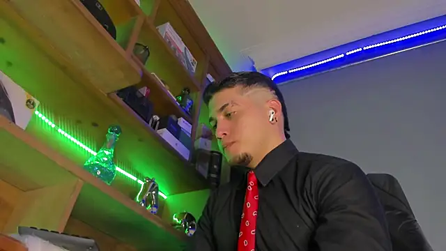 Cum in the boxers part 2 - vídeo de la modelo de cam Gael_williams1