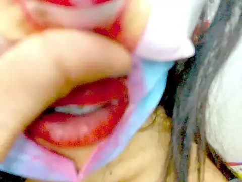 Full Nude Lips Showing Lips Licking And Closeup Pussy Showing - video by senuxxx cam model