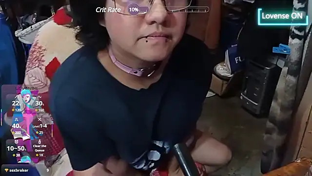 boob play - video by Ftm_Bunny cam model