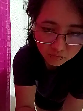 deep throat 😋 - video by Ftm_Bunny cam model