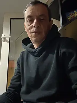 [24 Mar 05:39] Public Show - video od modelky/modela adiluci1