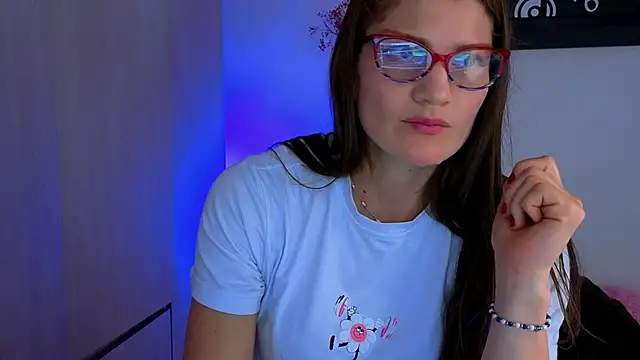 A little of your juices in my hands - video by Camila-ventura cam model