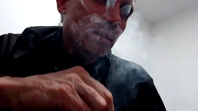 [27 Jan 18:37] Vape Hits - video by Ifnofitputspit cam model