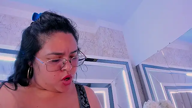 A blowjob in front of the mirror, something new 🍑🥵👿