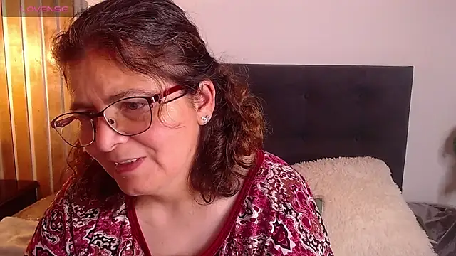 PLAY WITH MY BIG TITS♥ — filmik Linda_banks_, modela(-lki) na kamerkach