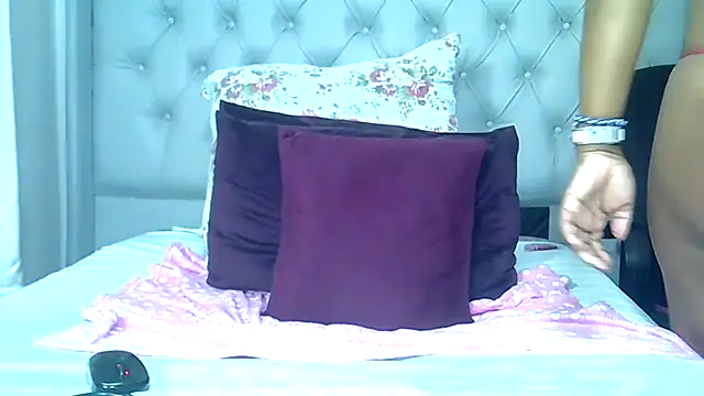 [16 Jan 02:47] Private Show - video by HotSexxy12 cam model