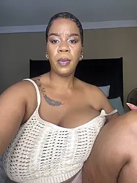 [25 Sep 22:18] Private Show - video by THICKBUNNYCHICKxxx cam model