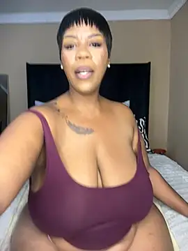 [13 Jan 23:15] Private Show - video by THICKBUNNYCHICKxxx cam model