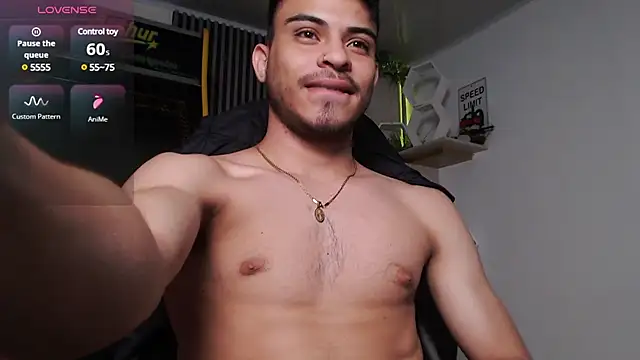 cum happy - vidéo du modèle de showcams Bastian_MCcormick