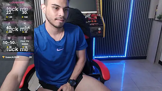 Hot dildo and masturbation with a lot of saliba - vidéo du modèle de showcams Bastian_MCcormick