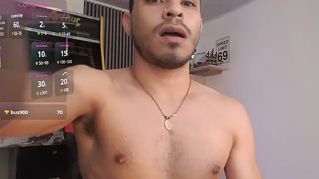 I fuck hard ass and get my hot milk - vidéo du modèle de showcams Bastian_MCcormick